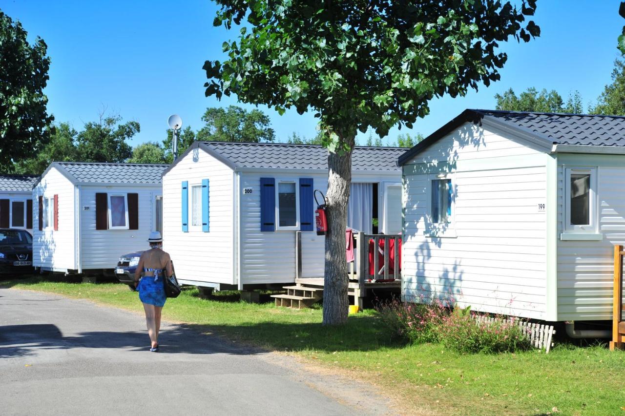 Camping La Prairie Сент-Илер-де-Рье Экстерьер фото